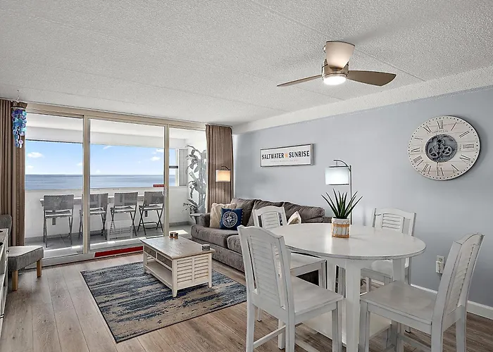 2 Bedroom Ocean Front Atlantis Condo! Holiday home