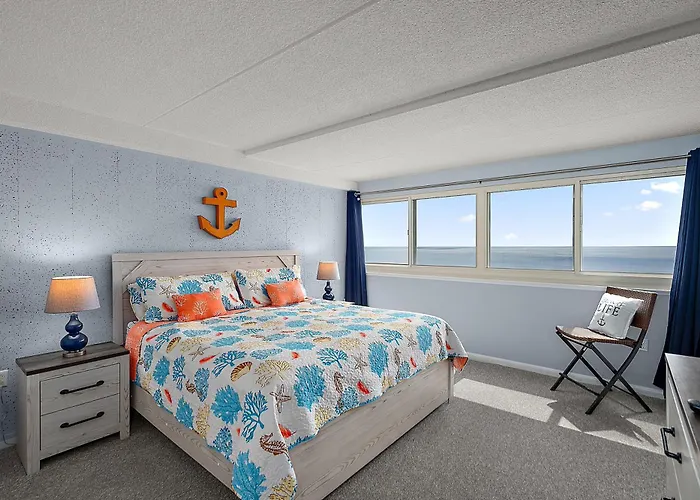 2 Bedroom Ocean Front Condo!
