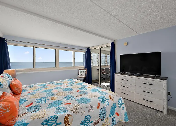 2 Bedroom Ocean Front Atlantis Condo! Holiday home