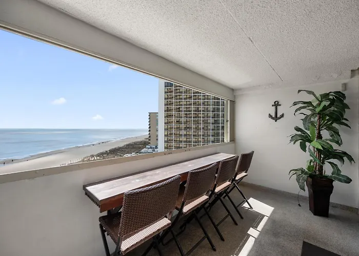 2 Bedroom Ocean Front Atlantis Condo! Holiday home Ocean City