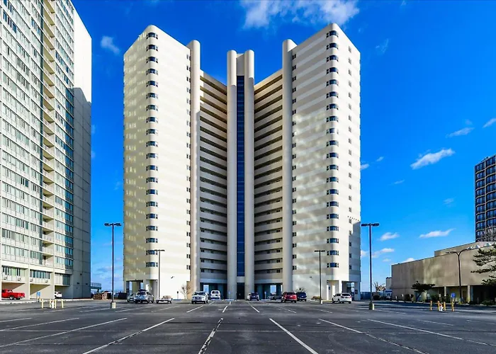 2 Bedroom Ocean Front Atlantis Condo! * Ocean City